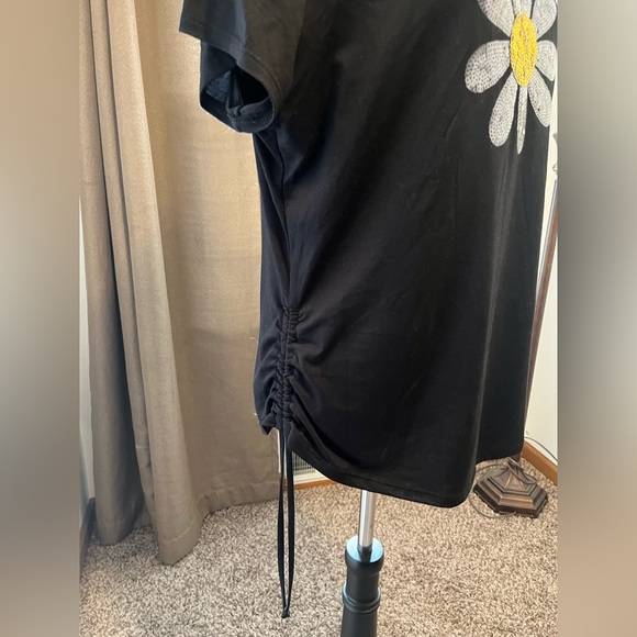 No Boundaries Top - Picture 3 of 6